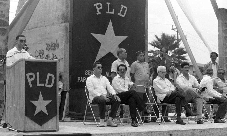 Juan Bosch y dirigentes del PLD
